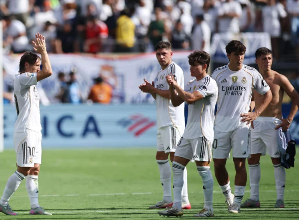 Modric chào tạm biệt mùa giải 